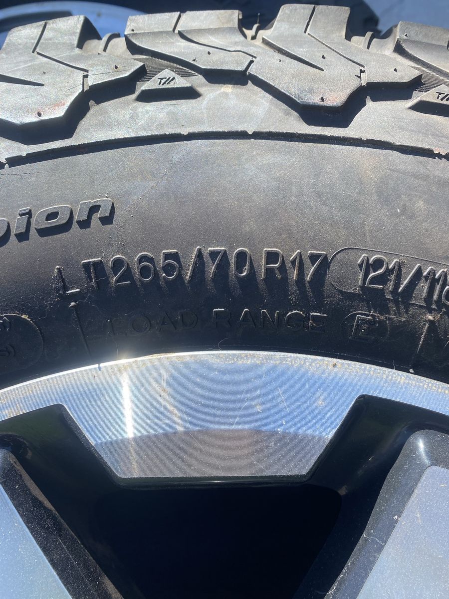 Toyota 265 70 17 bf Goodrich Tacoma 4Runner