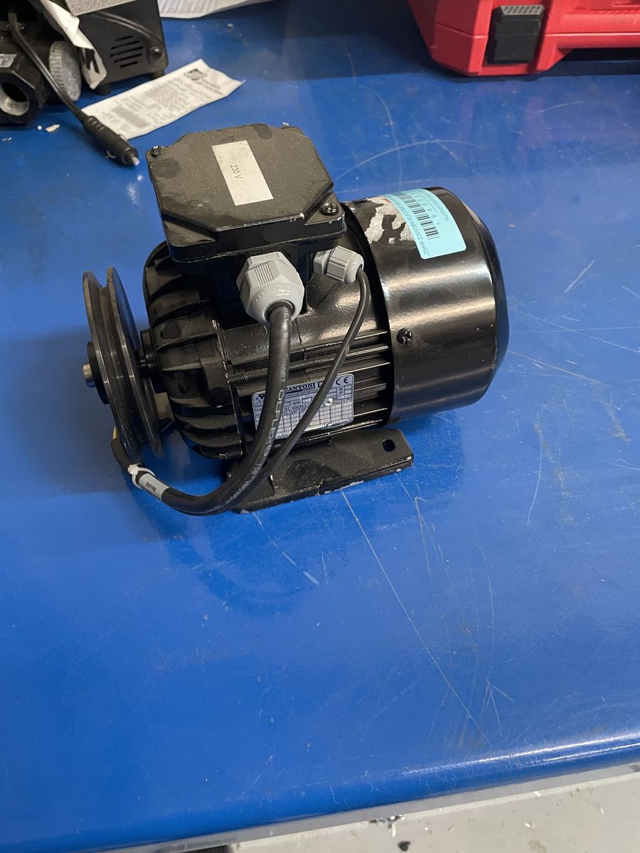 .25HP 230V 3-Phase Electric Motor Baseplate Cracked