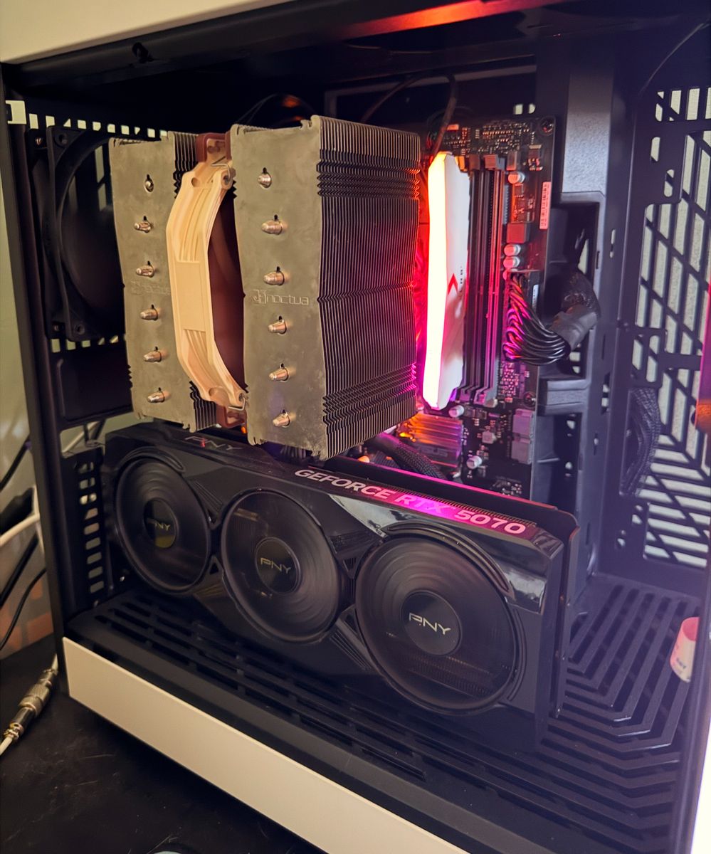 High End RTX 5070 Gaming PC Desktop