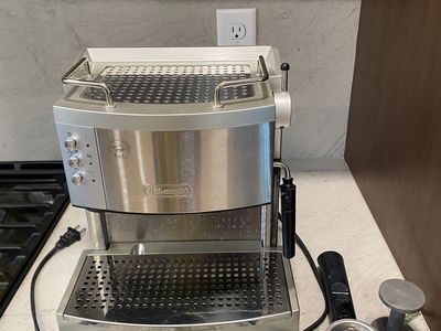 Delonghi Espresso Machine and milk frother