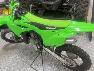 2022 KX 85