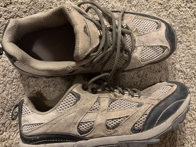 Ozark Trail Women's Mesh Hiking Shoes - Beige/Gray size 7 1/2