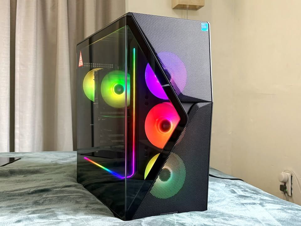High-End Gaming PC [Intel Core i7-14700F, NVIDIA RTX 4060, 16GB DDR5 RAM, 1TB NVMe SSD]