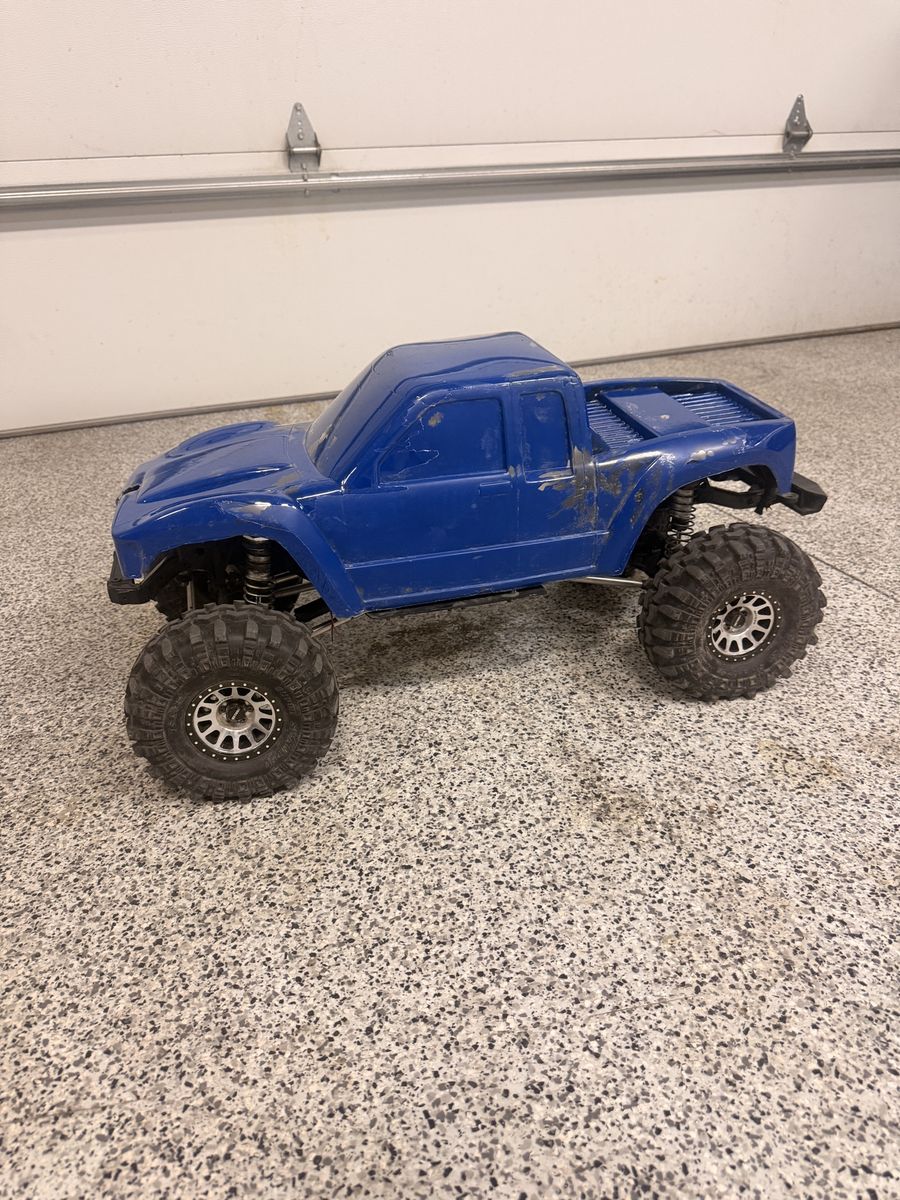 Axial Scx 6