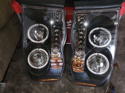 Headlights for 02-05 Dodge Ram 1500 2500 3500