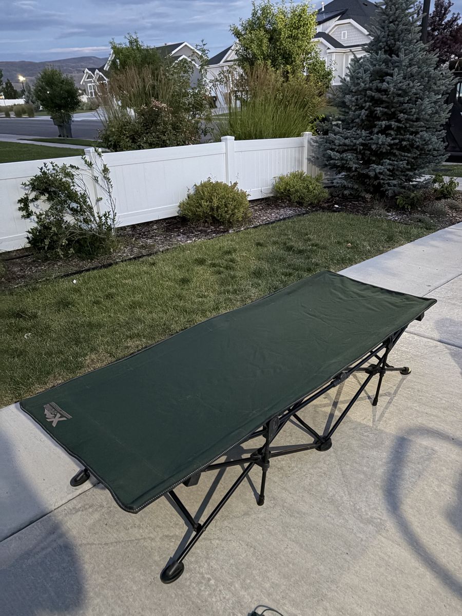 2 Foldable Camping Cots