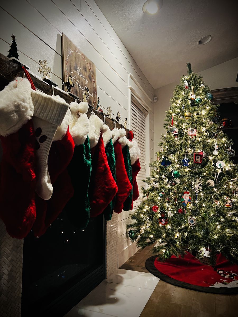 Clear light 7.5 ft Christmas tree