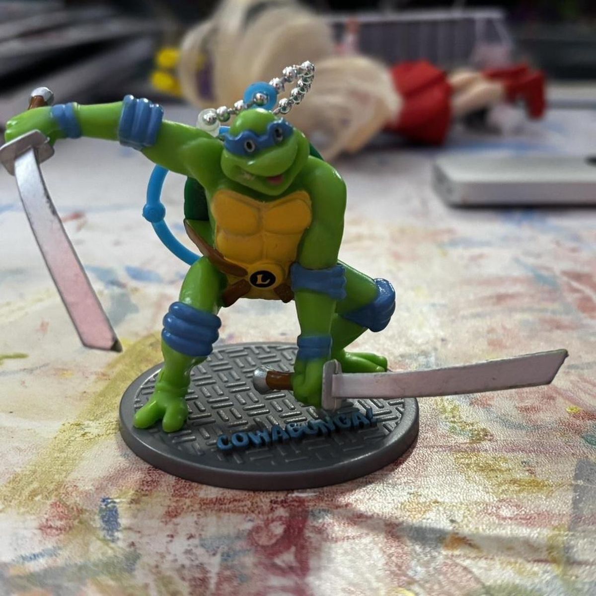 Teenage Mutant Ninja Turtles Leonardo Keychain Figurine "Cowabunga"