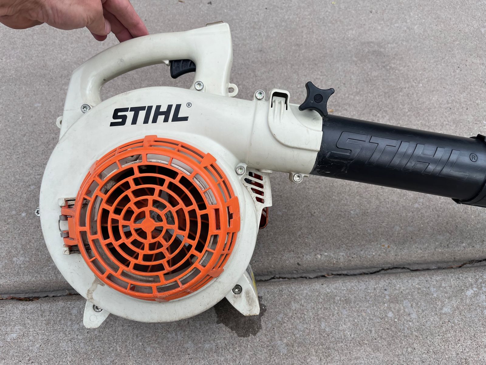 Stihl Gas Leaf Blower / Vacuum Combo (With Bag & Tubes) - Runs / Needs Tune-up