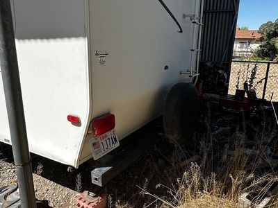 2008 RVIS TRAIL CRUISER 18’ travel trailer