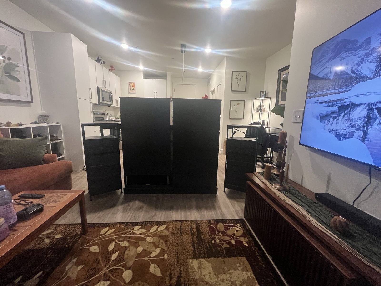 Bedroom furniture set
