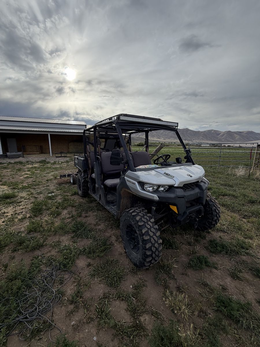 2019 Canam defender hd10