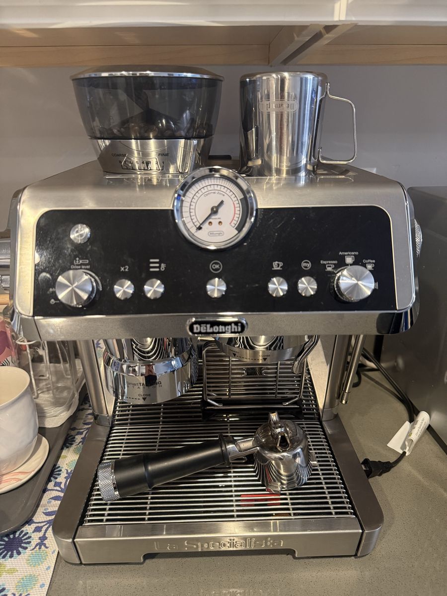 De'Longhi La Specialista Espresso Machine w/ Grinder & Milk Frother - Used Good Conditio