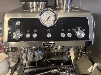 De'Longhi La Specialista Espresso Machine w/ Grinder & Milk Frother - Used Good Conditio