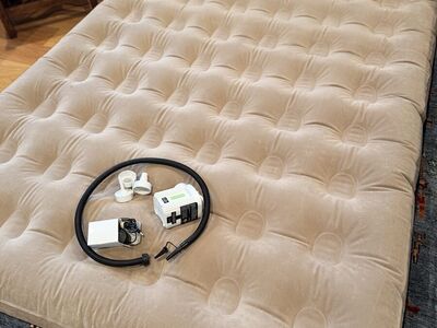 aerobed inflatable mattress. Scuffed outer layer but with no leaks.