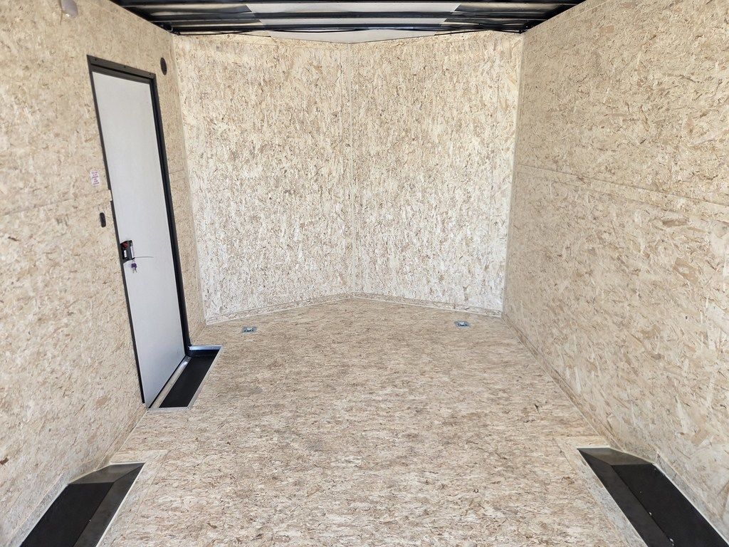 Main image 28