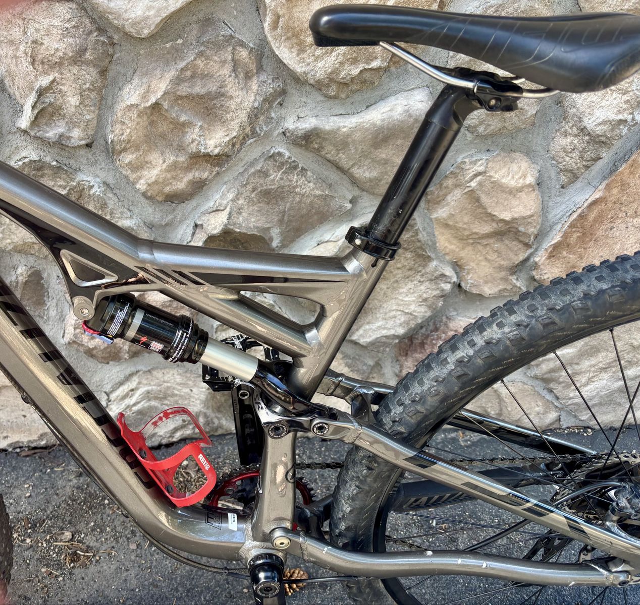 Main image 2