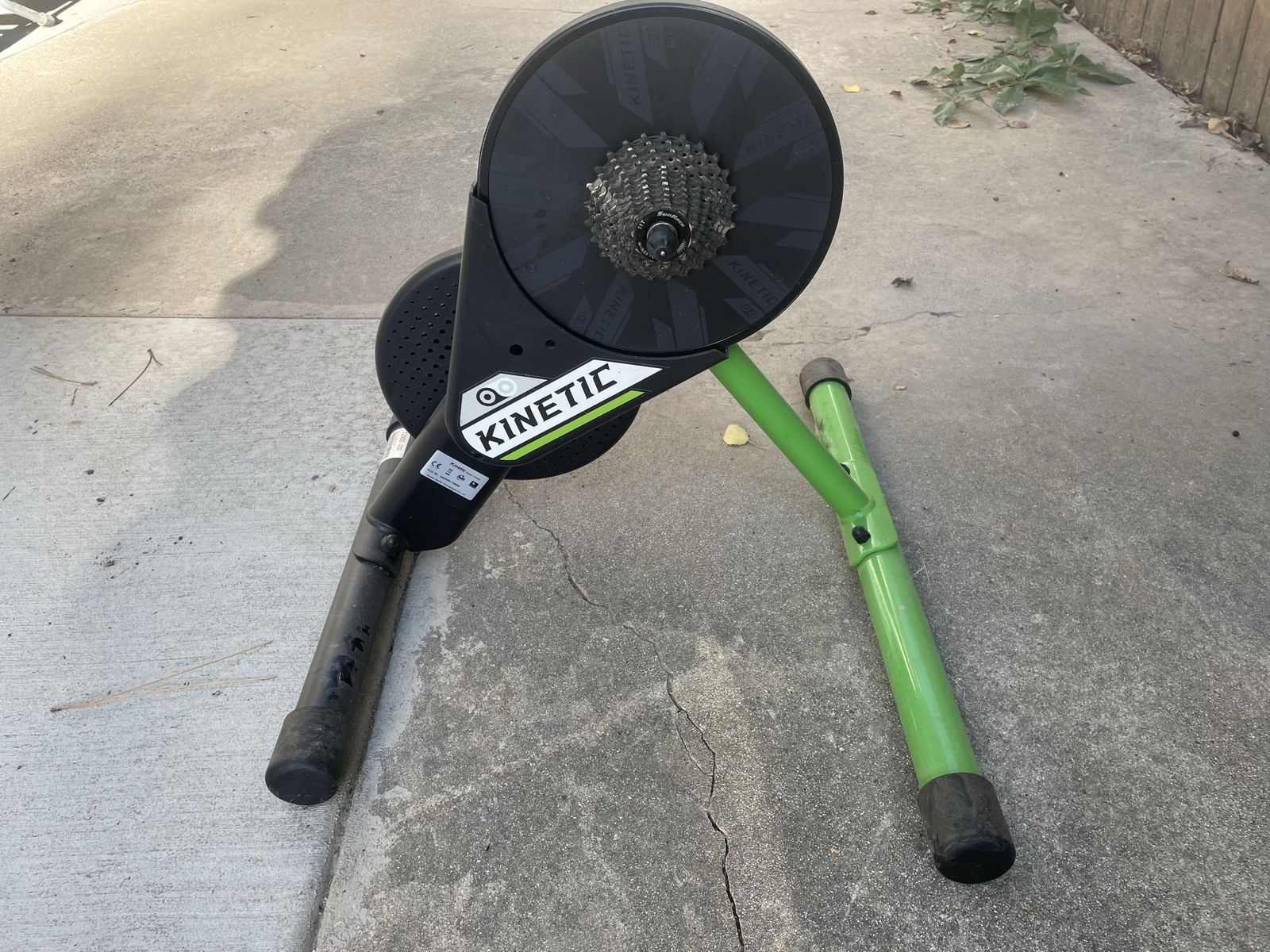 Kinetic RS Power Bike Trainer + 11spd cassette | Zwift compatible | Bluetooth