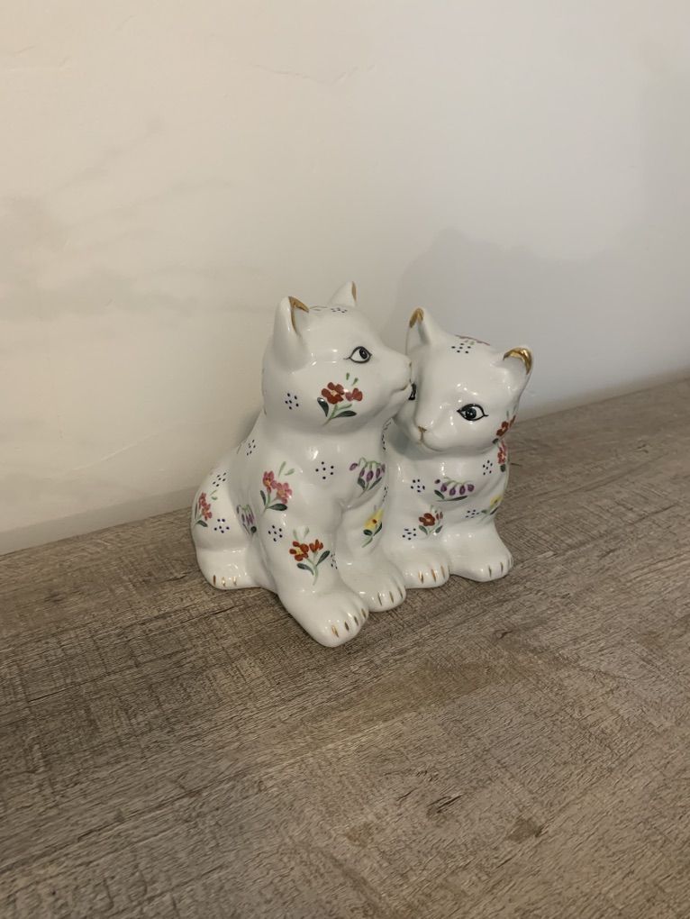 Main image 3