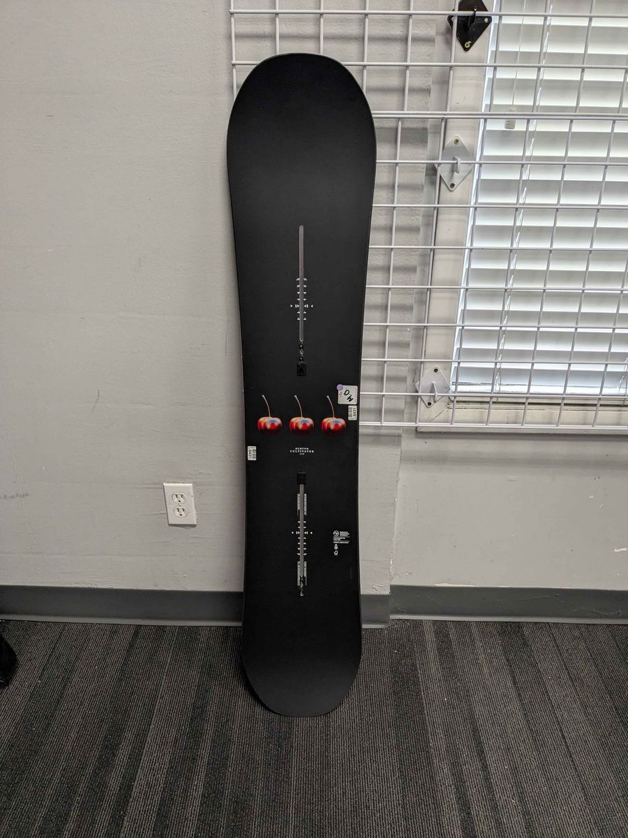 Burton Cultivator: Chain Link 135cm Snowboard - Used (2026)