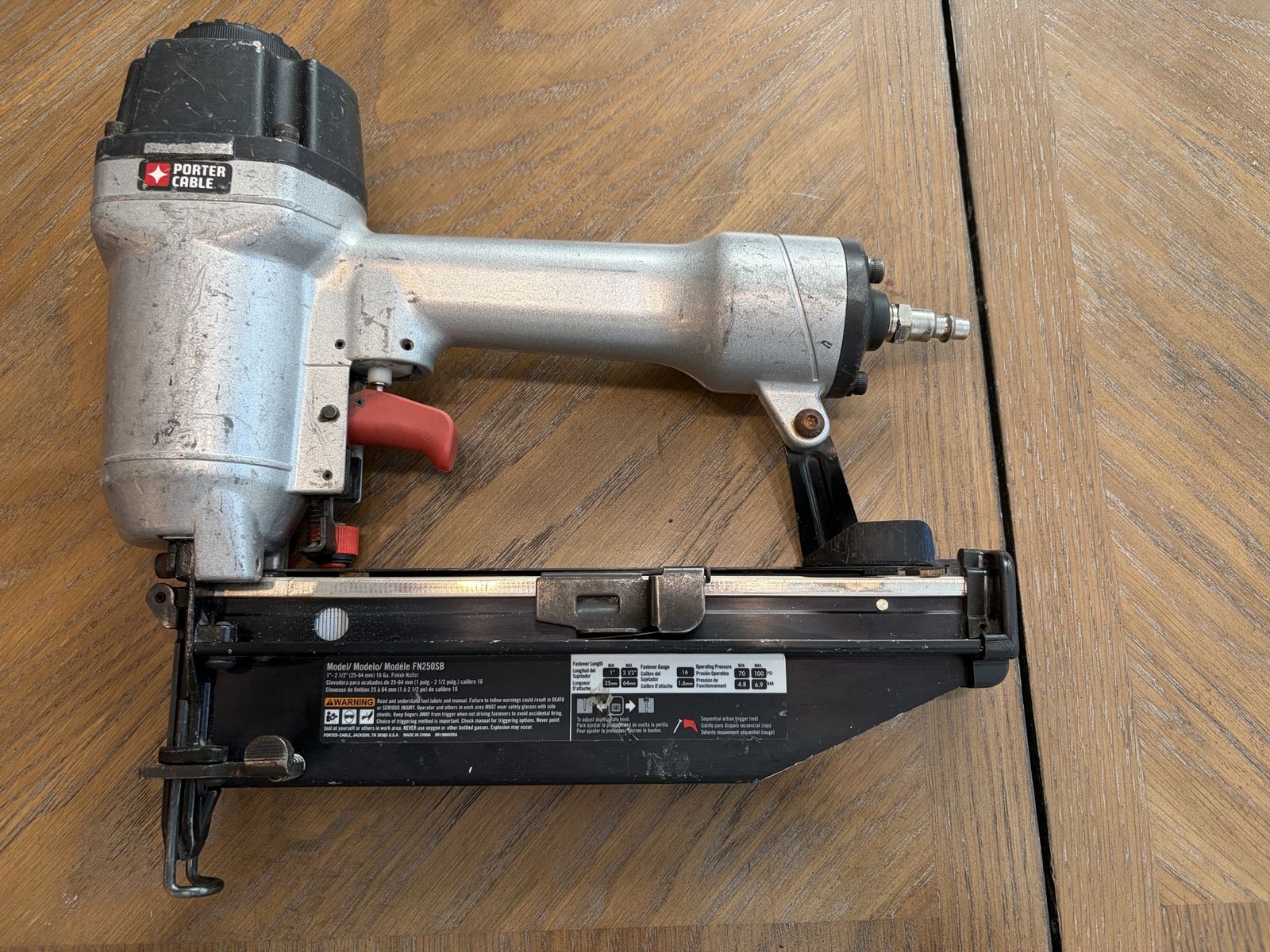 Porter-Cable FN250SB 16 Gauge Finish Nailer