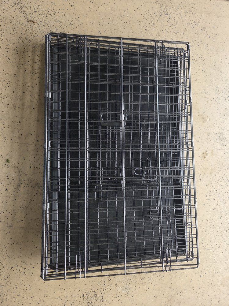 Large Black Wire Dog Crate with Removable Tray - Excellent Condition Pet Kennel