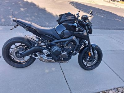 2016 Yamaha FZ-09 Black Road Bike