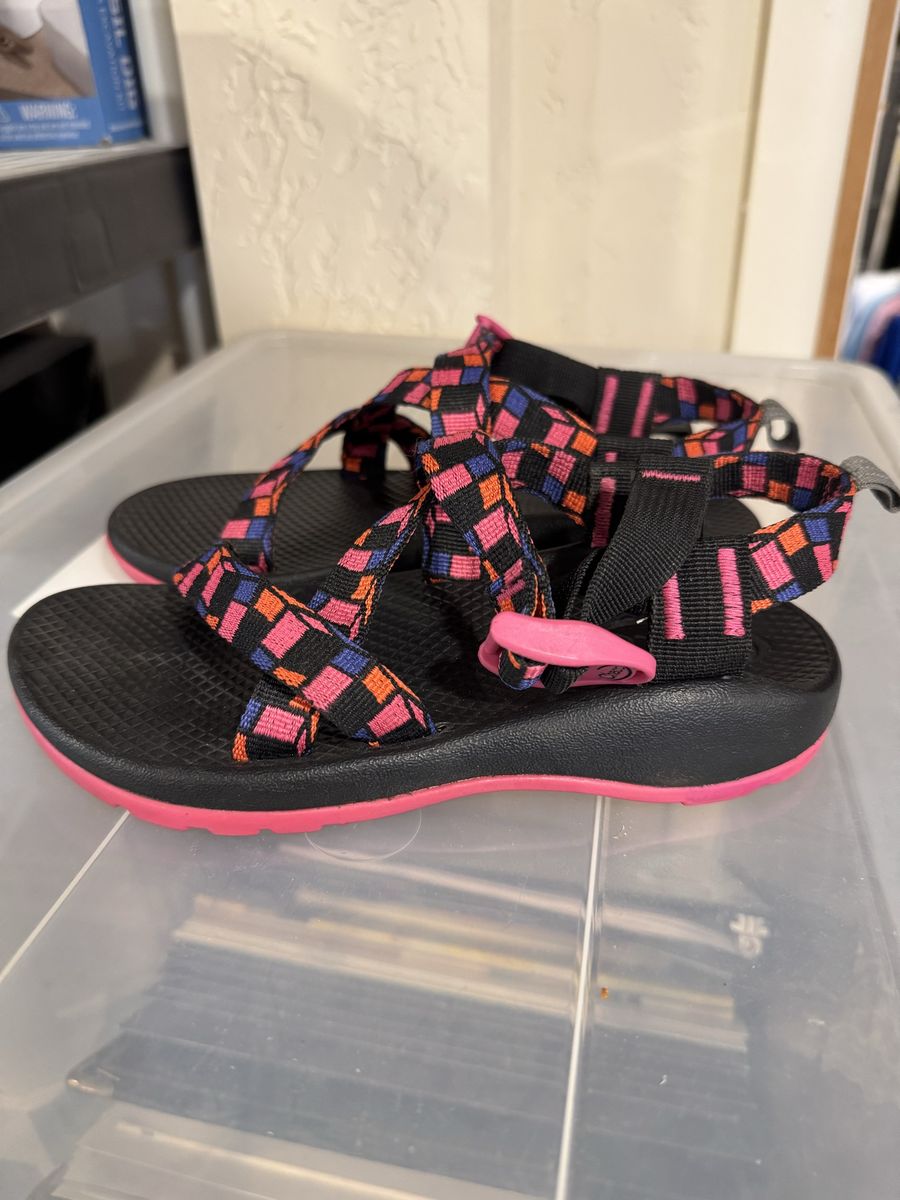 Girls Chacos Sandals Size 3.0