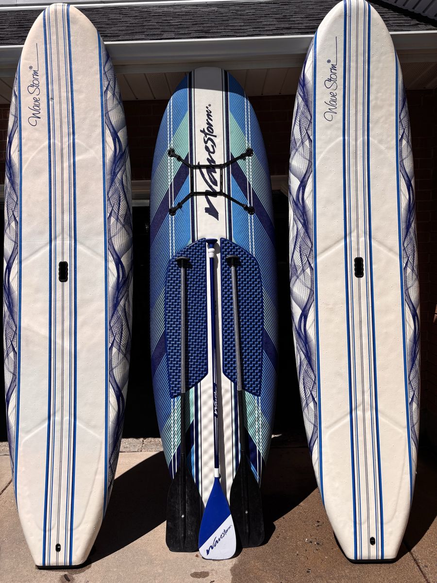 Wave Storm Stand Up Paddle Board (SUP) & Paddle - Blue/White, Excellent Condition