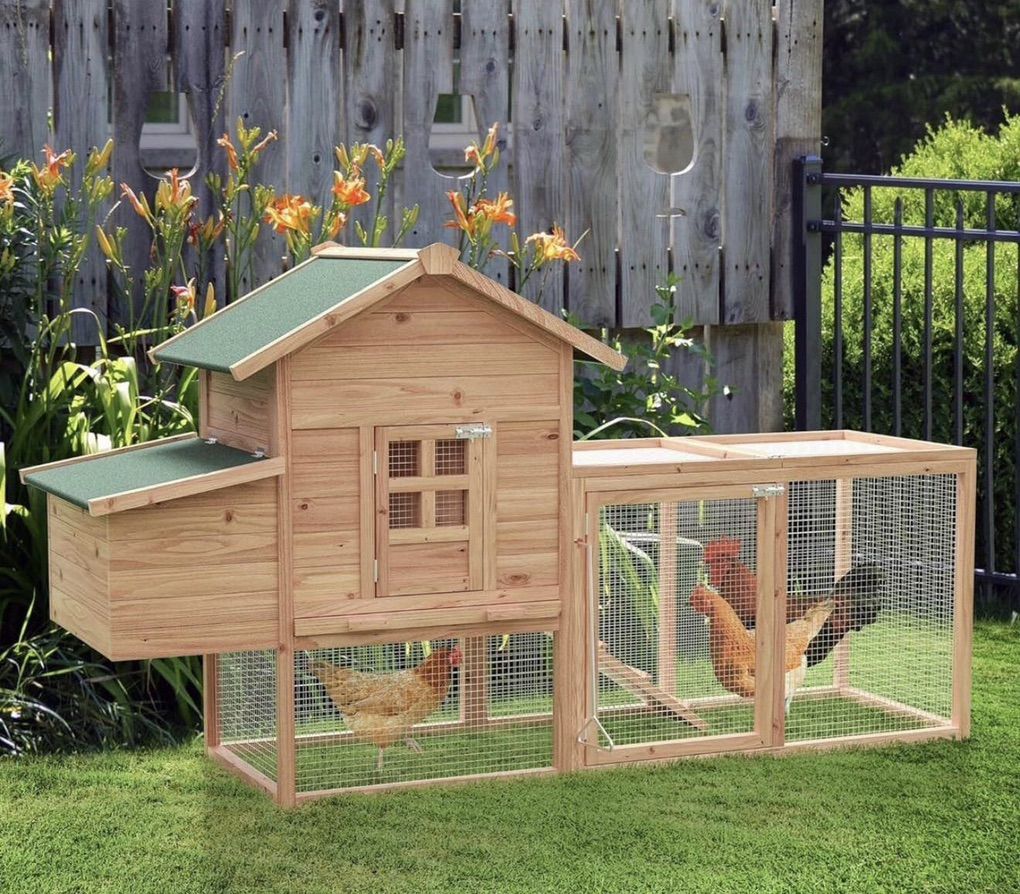 Wooden Chicken Coop / Small Animal Hutch — New