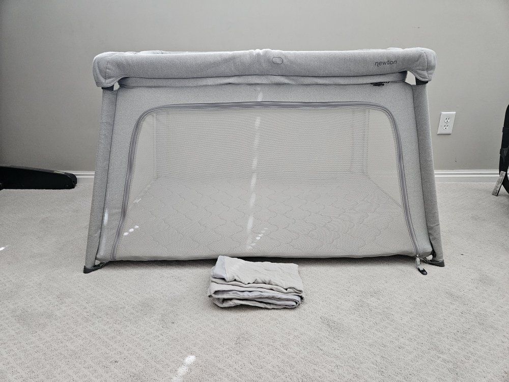 Newton Baby Deluxe Travel Crib