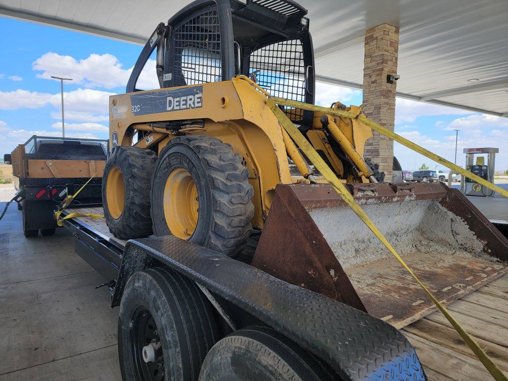 Deere skidsteer loader