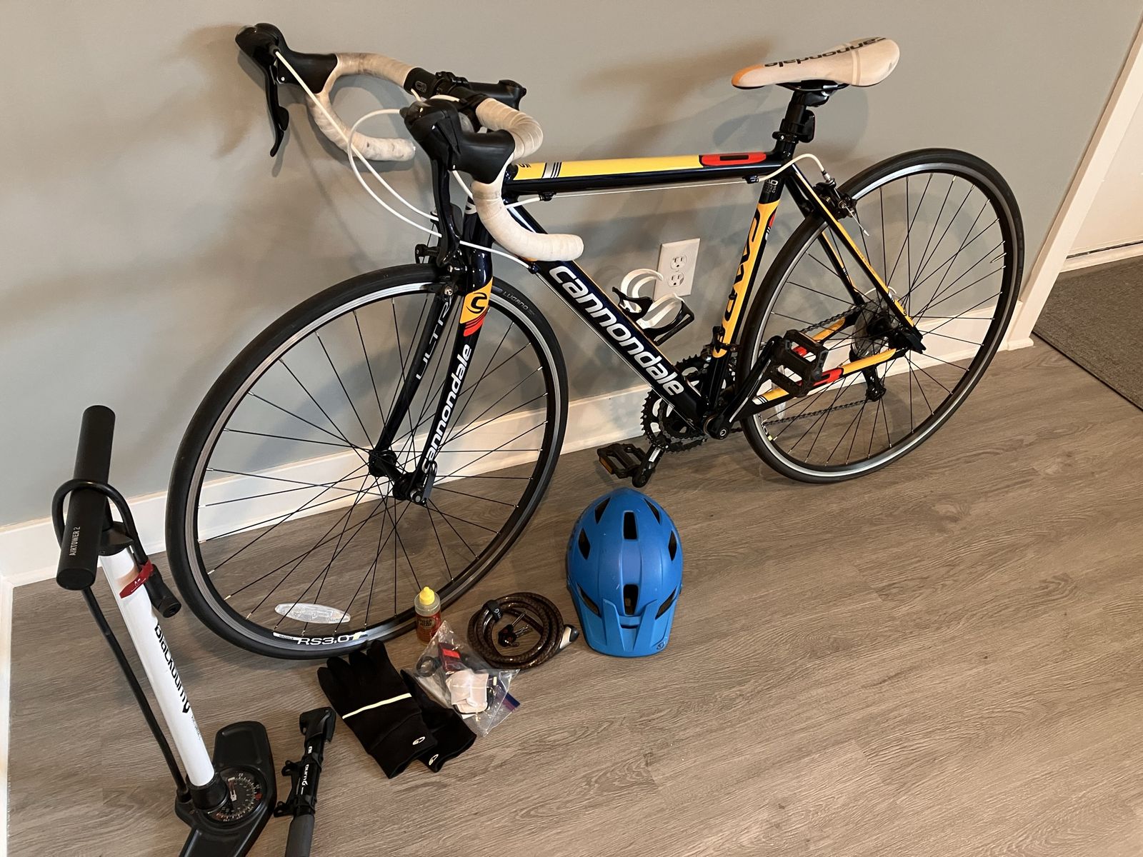 Cannondale road bike
