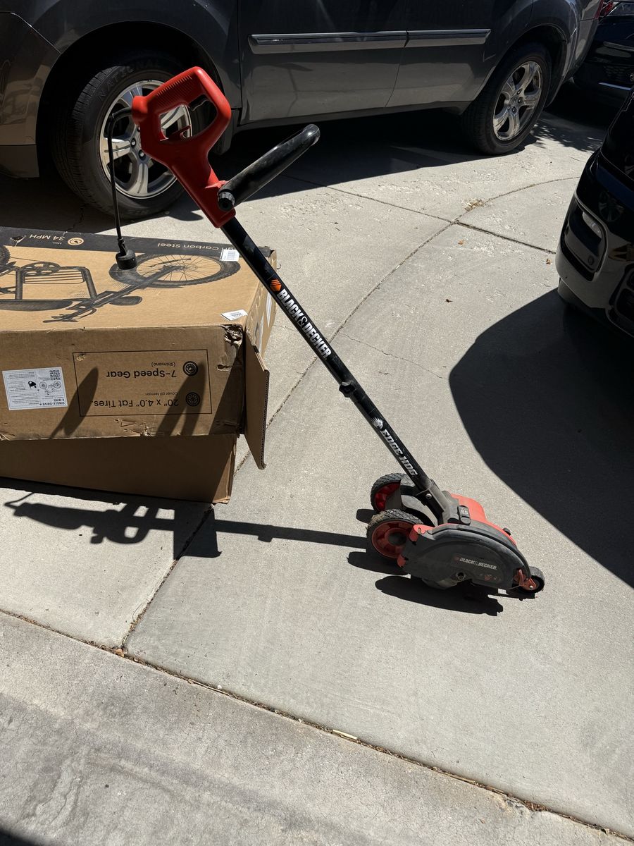Edger black and decker