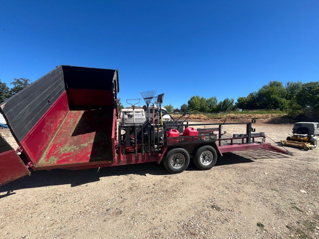 Landscaping trailer with dump bed