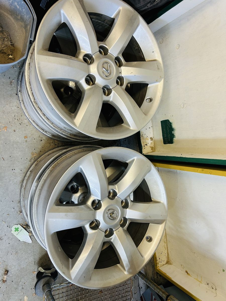 18” Lexus wheels