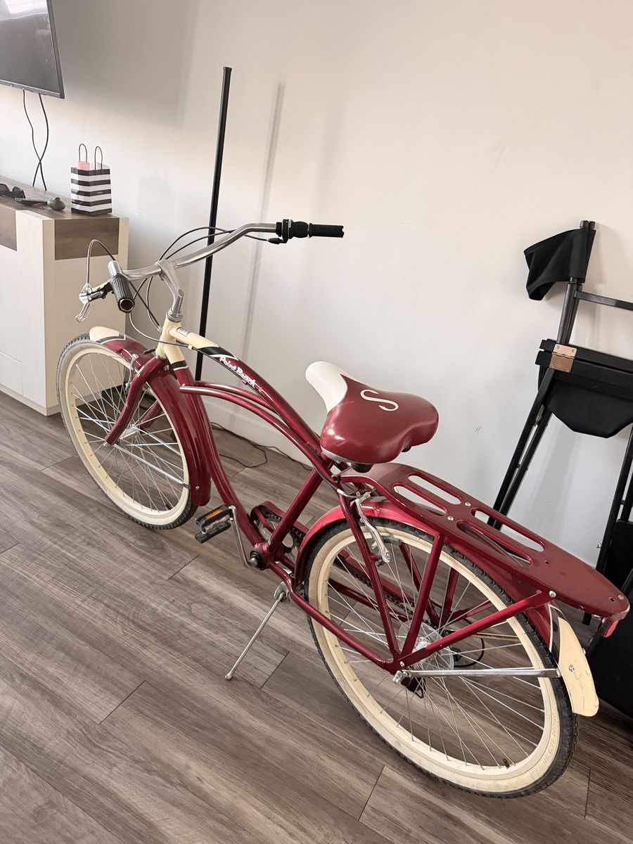 Schwinn Point Beach Cruiser Bike