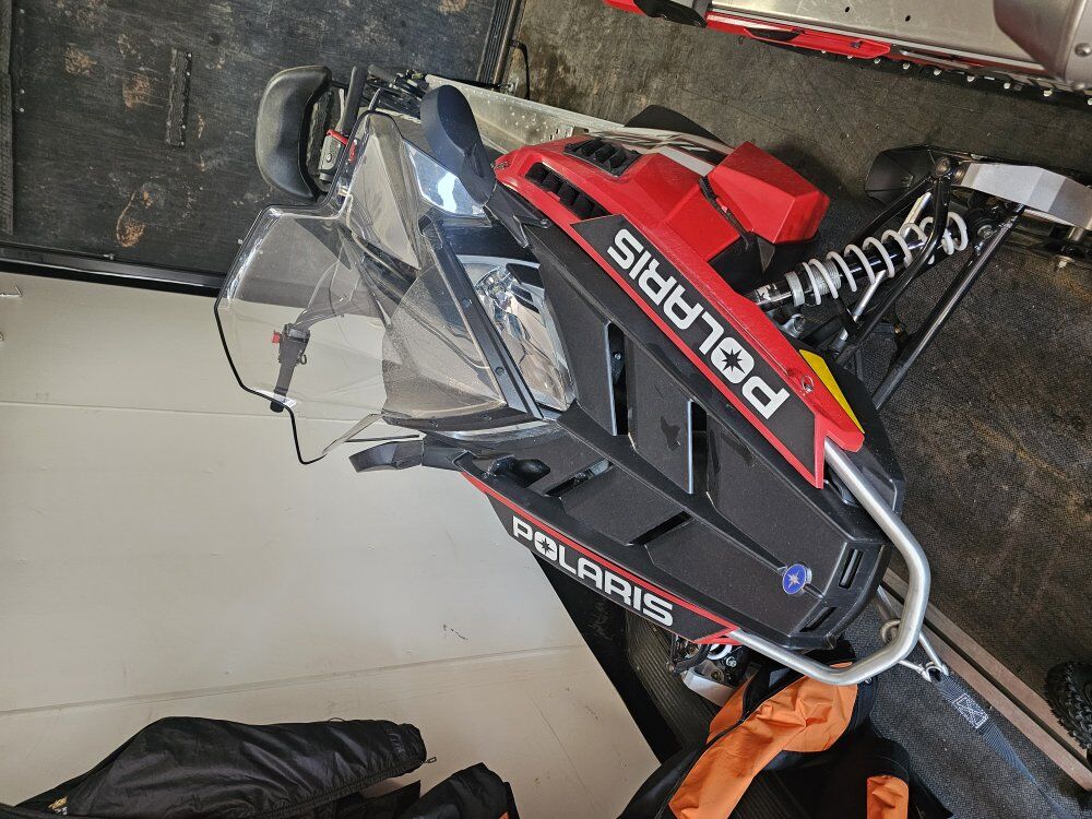 2015 Polaris Indy LXT 550 Touring