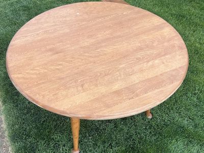 Salem house oak table