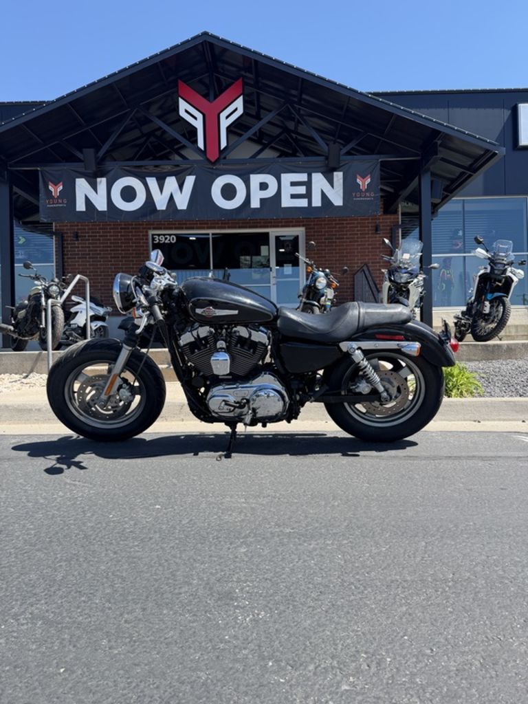 2011 Harley-Davidson® XL1200C - Sportster® 1200 Custom