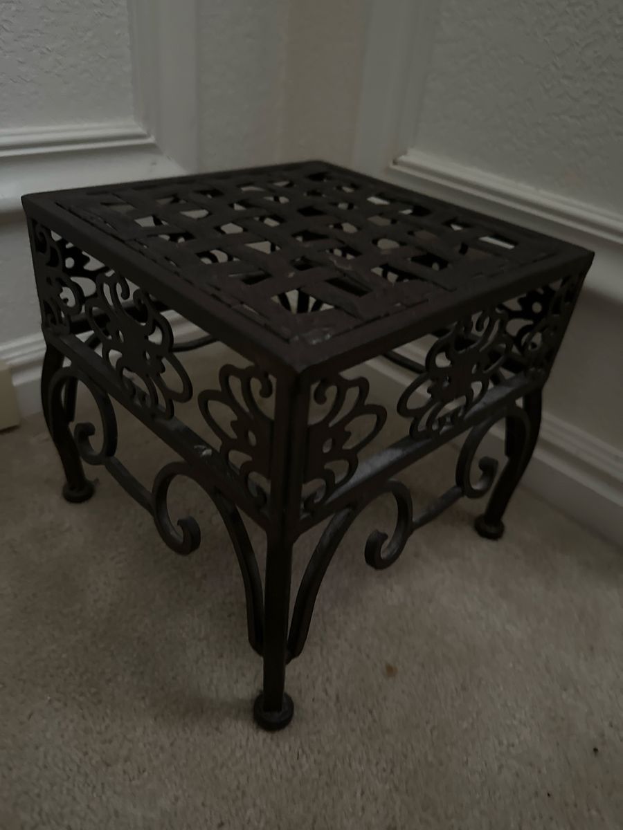 Main image 2