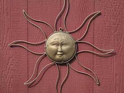 Sun with face, metal gold. Indoor/outdoor