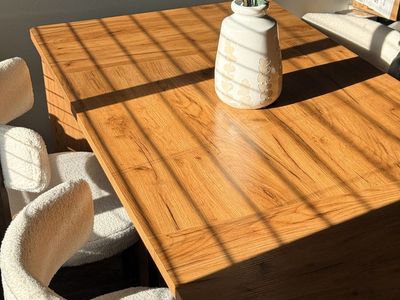 Dining set with 4 bouclé chairs