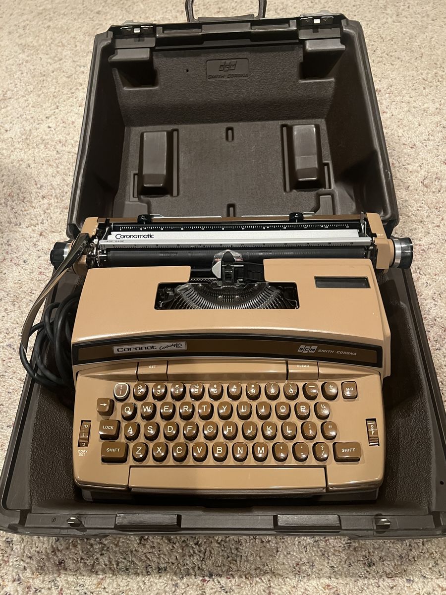 1970s Smith Corona Electric Typewriter In Case