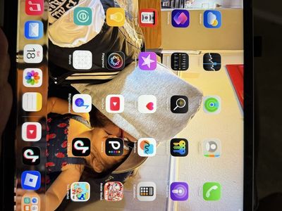 Apple iPad Pro 12.9 6th Gen