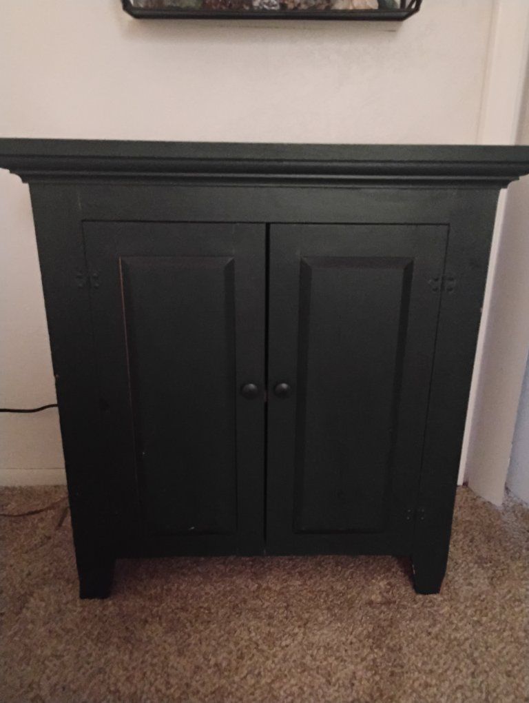 Dark Green Wooden Cabinet with Interior Shelf - Versatile Storage Solution