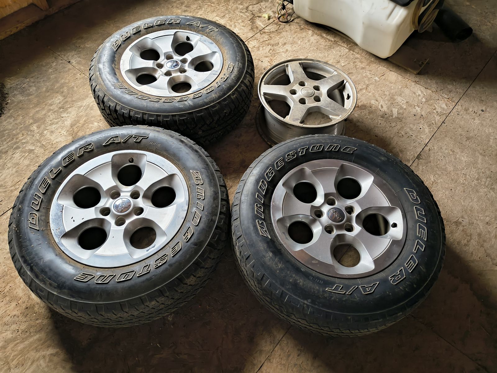 Jeep JK Take-off wheels, 18x7.5, 17x7.5, 5x5 bolt pattern