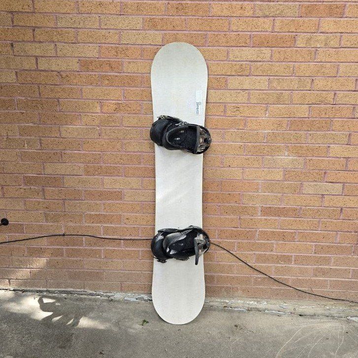 Burton Dominant 150 cm Snowboard Burton Bindings