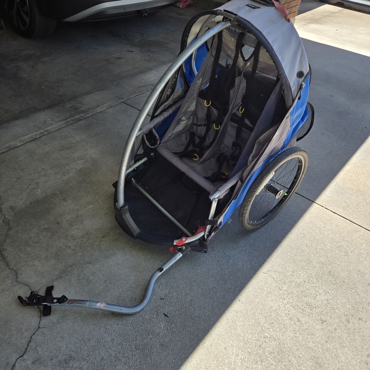 Trek GoBug double seat Bike Trailer & Stroller, Blue/Gray, 2-Child Seater