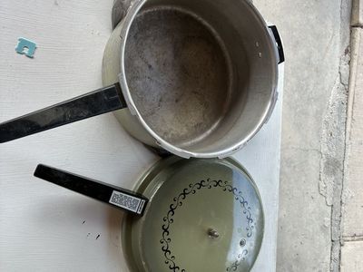 Vintage Mirro-Matic Pressure Cooker Pot with Green Scroll Lid 4 Quart